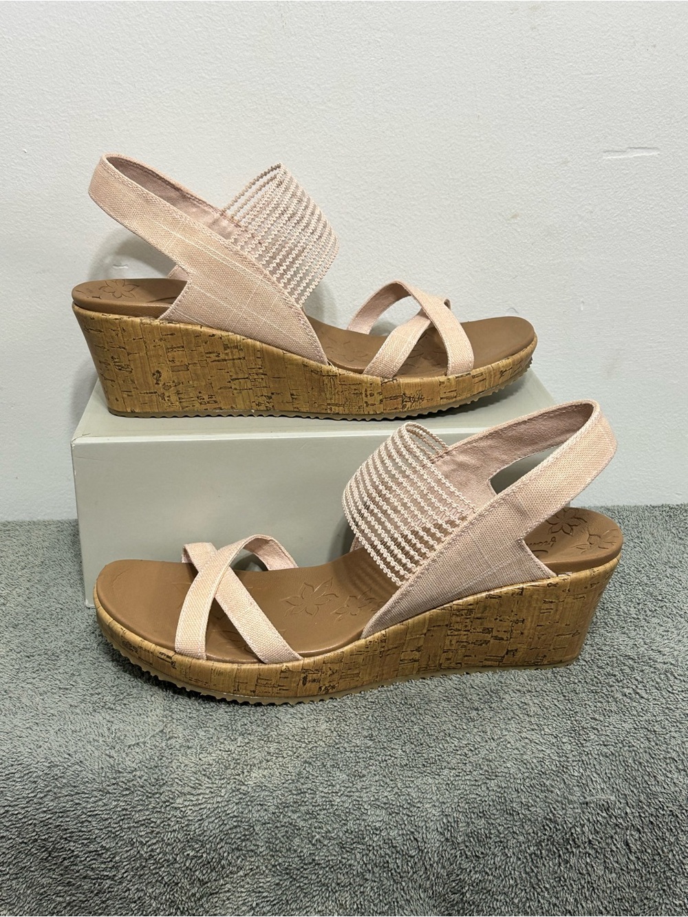 Sketchers Beverlee High Tea Cali Luxe Foam Wedges Womens Size 11 Pink - Picture 2 of 14